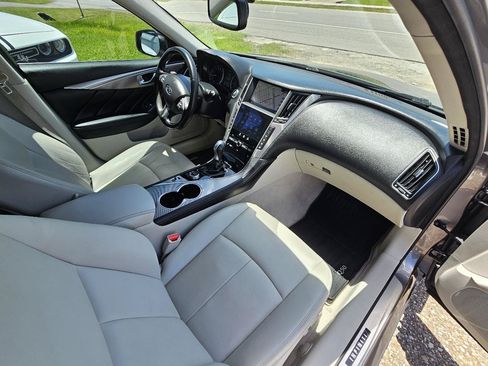 Used 2015 INFINITI Q50 Premium w/ Navigation Package RWD image 27