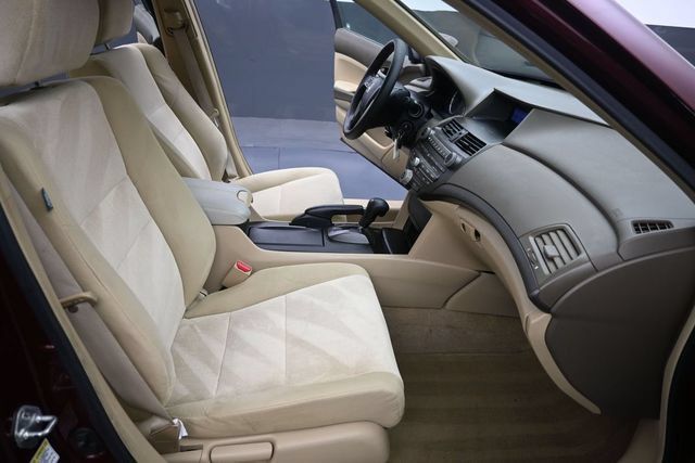 Used 2009 Honda Accord LX image 2
