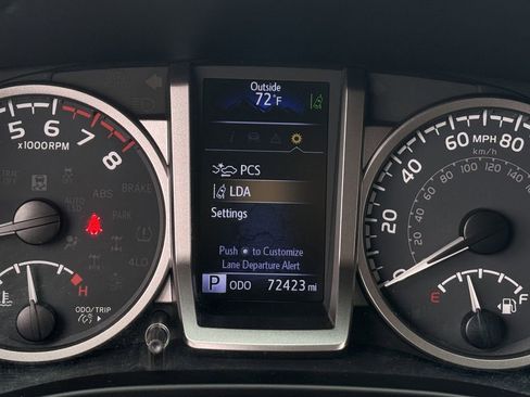 Used 2020 Toyota Tacoma SR5 image 15