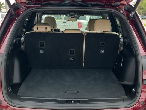 Used 2022 Jeep Grand Cherokee Limited 4xe w/ Luxury Tech Group II image 12