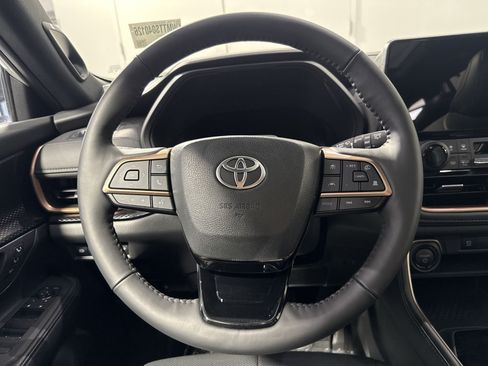 Used 2026 Toyota Grand Highlander AWD Hybrid image 17