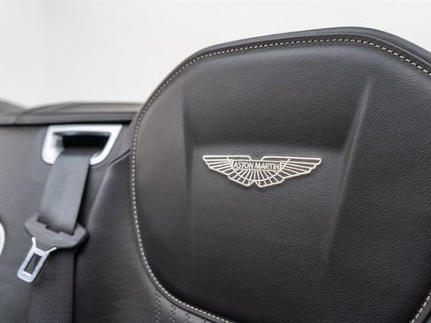 Used 2019 Aston Martin DB11 Volante image 24