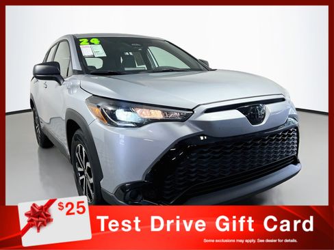 Used 2024 Toyota Corolla Cross AWD Hybrid image 1
