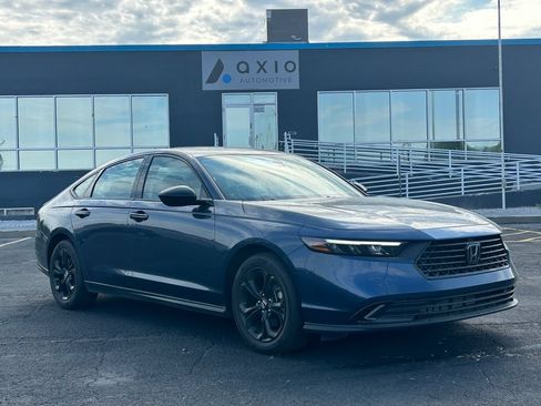 Used 2025 Honda Accord SE image 1