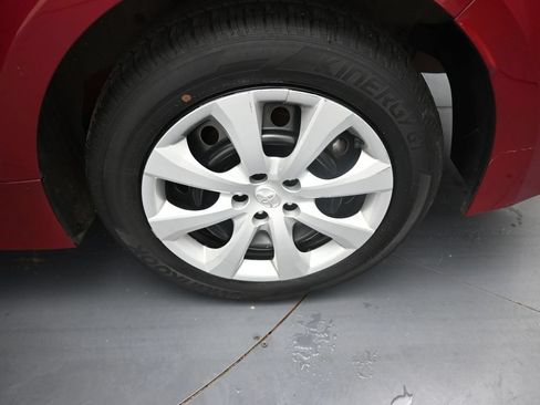 Used 2024 Toyota Corolla LE FWD image 34