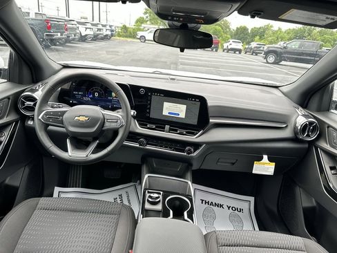 New 2026 Chevrolet Equinox LT FWD image 10