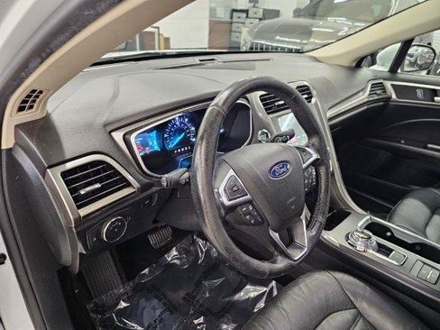 Used 2018 Ford Fusion SE w/ Equipment Group 602A FWD image 7