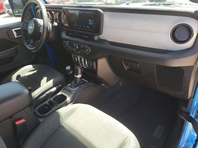 Used 2024 Jeep Wrangler Sport AWD/4WD image 9
