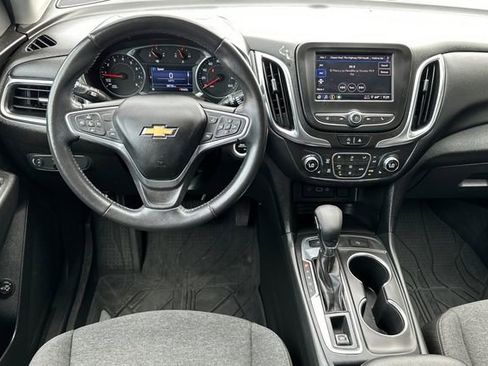 Used 2022 Chevrolet Equinox LT w/ Driver Convenience Package AWD/4WD image 18