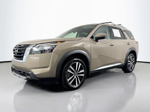 Used 2025 Nissan Pathfinder Platinum w/ Cargo Package AWD/4WD image 45