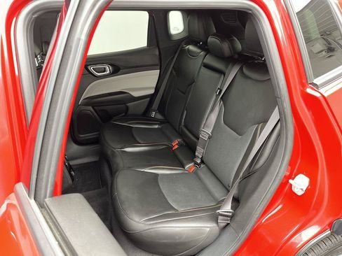 Used 2023 Jeep Compass Limited AWD/4WD image 10