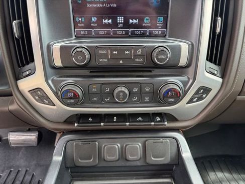 Used 2018 GMC Sierra 1500 SLT w/ Suspension Package, Off-Road AWD/4WD image 16