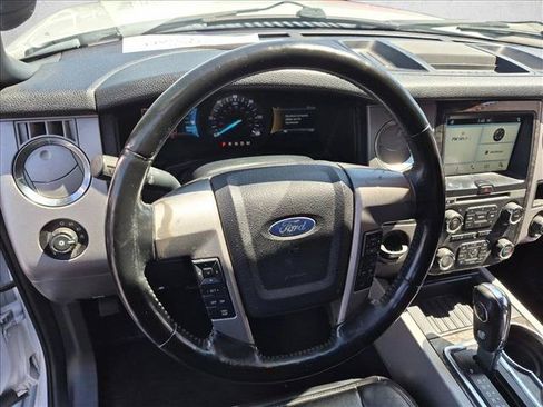 Used 2016 Ford Expedition Limited RWD image 13