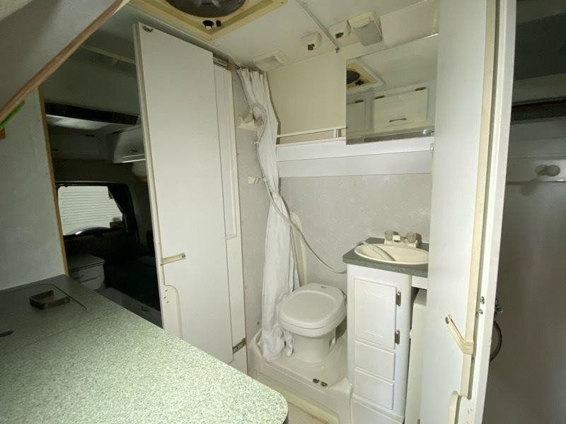 Used 2003 Chevrolet Express 3500 Extended RWD image 32