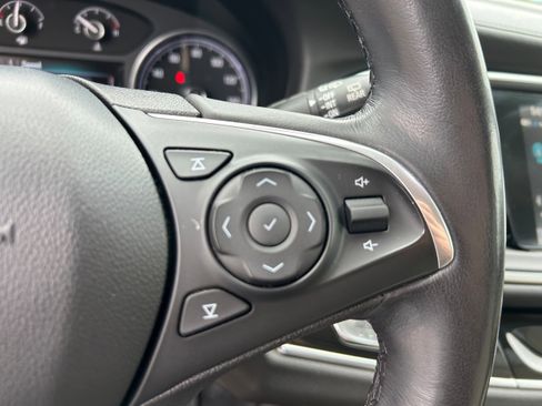 Used 2019 Buick Enclave Essence FWD image 18
