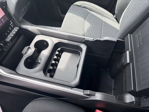 New 2026 RAM 2500 Big Horn AWD/4WD image 24