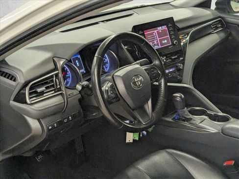 Used 2021 Toyota Camry SE image 10