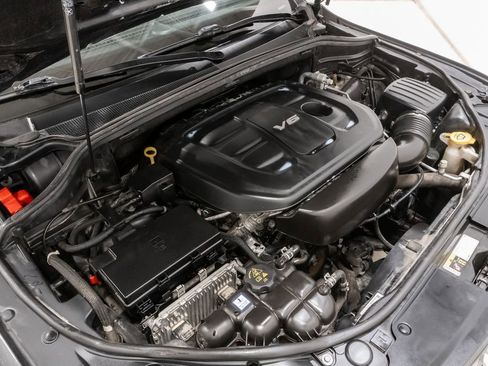 Used 2017 Jeep Grand Cherokee Overland w/ Jeep Active Safety Group image 4