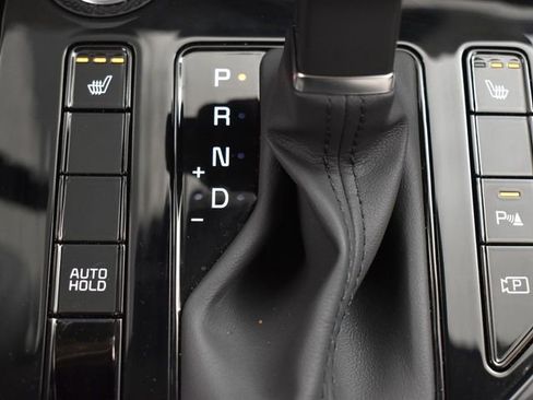 Used 2025 Kia Niro EX image 21