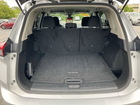 Used 2024 Nissan Rogue S AWD/4WD image 30