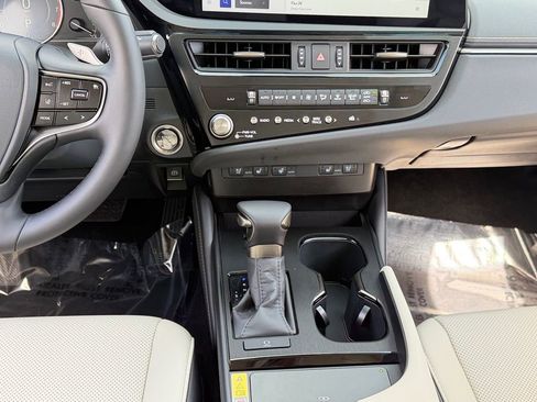 Certified 2025 Lexus ES 350 350 w/ Premium Package image 12