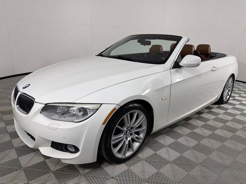 Used 2012 BMW 335i Convertible w/ M Sport Pkg image 9
