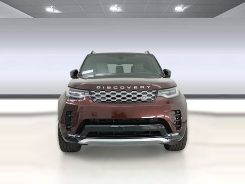 New 2026 Land Rover Discovery Limited Edition image 6