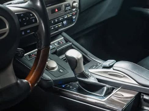 Used 2018 Lexus ES 350 w/ Luxury Package w/Wood Trim image 24