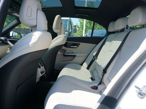 Used 2024 Mercedes-Benz C 300 Sedan image 19