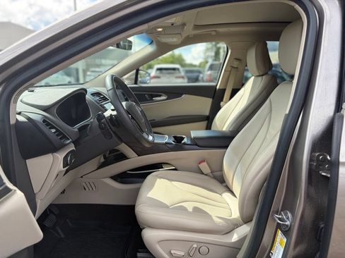Used 2020 Lincoln Nautilus Reserve AWD/4WD image 22