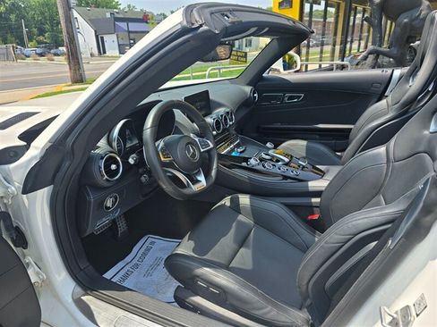 Used 2018 Mercedes-Benz AMG GT Roadster image 17