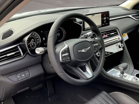 New 2026 Genesis G70 2.5T Prestige image 7