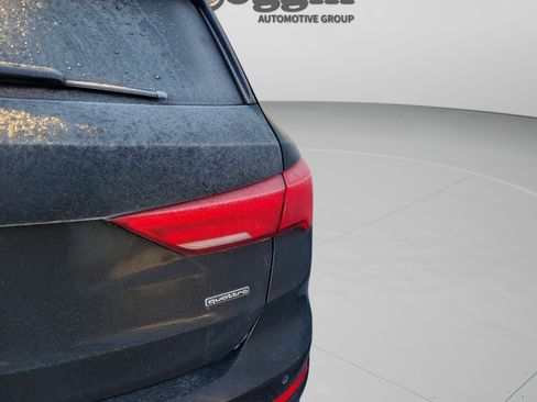 Used 2022 Audi Q3 2.0T Premium w/ Black Optic Sport Package image 13