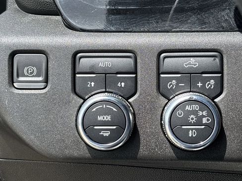 Used 2023 GMC Sierra 1500 Elevation image 19