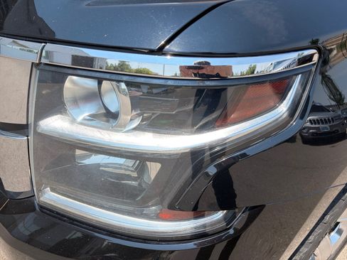 Used 2018 Chevrolet Suburban Premier AWD/4WD image 9