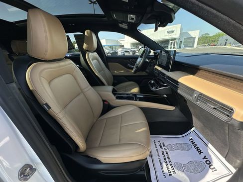 Used 2023 Lincoln Corsair Reserve w/ Equipment Group 201A AWD/4WD image 25