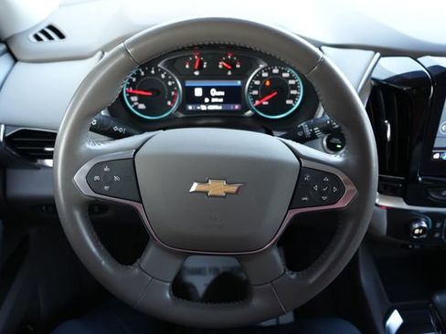 Used 2021 Chevrolet Traverse LT w/ LT Premium Package image 31