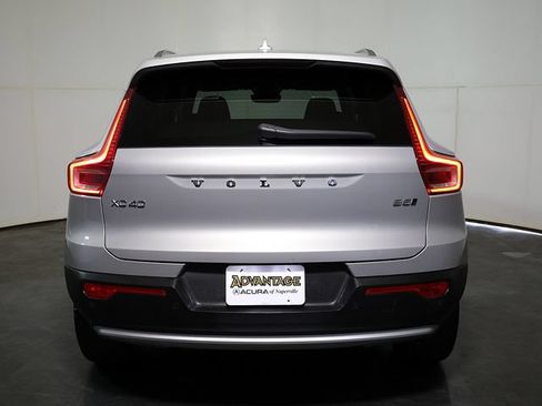 Used 2025 Volvo XC40 B5 Core AWD/4WD image 10