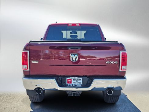 Used 2017 RAM 1500 Laramie w/ Convenience Group AWD/4WD image 4