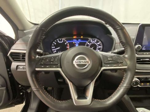 Used 2022 Nissan Altima 2.5 SR w/ Midnight Edition Package image 22