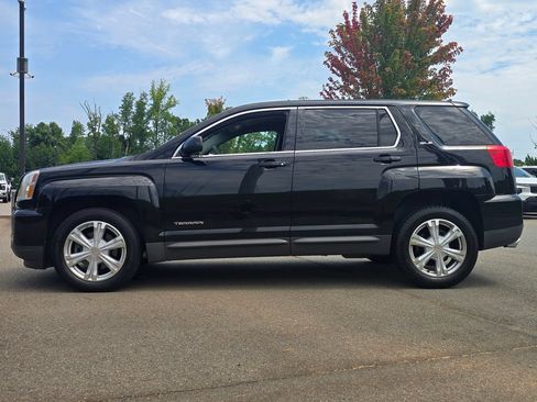 Used 2017 GMC Terrain SLE FWD image 34