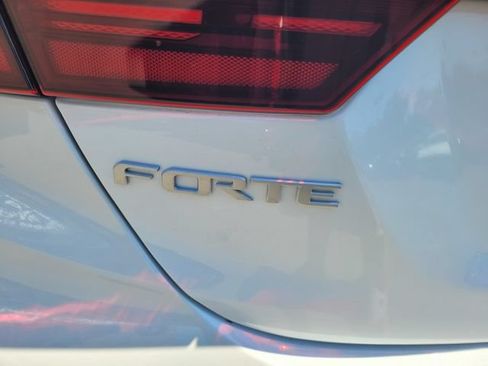 Used 2024 Kia Forte GT-Line w/ GT-Line Premium Package FWD image 7