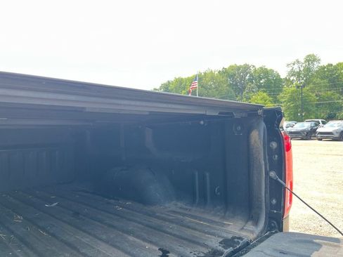 Used 2018 Chevrolet Silverado 1500 LTZ w/ Sport Package AWD/4WD image 11