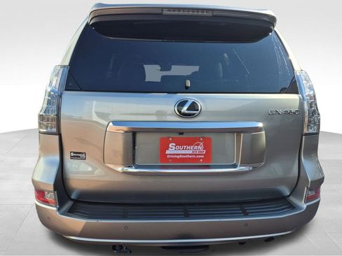 Used 2023 Lexus GX 460 Premium image 5