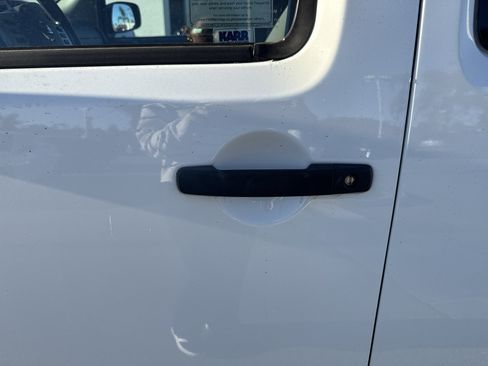 Used 2021 Nissan Frontier S image 12