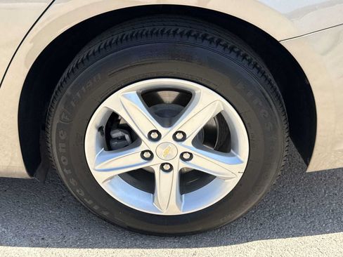 Used 2022 Chevrolet Malibu LS FWD image 12