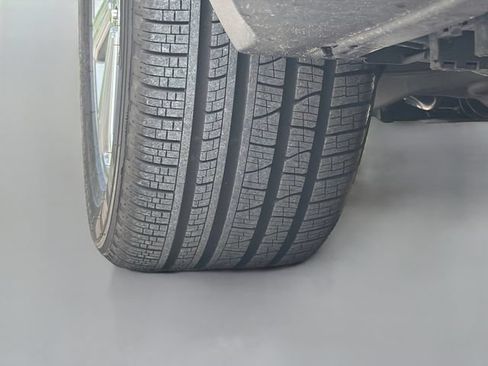 Used 2022 Mercedes-Benz GLS 450 4MATIC image 45