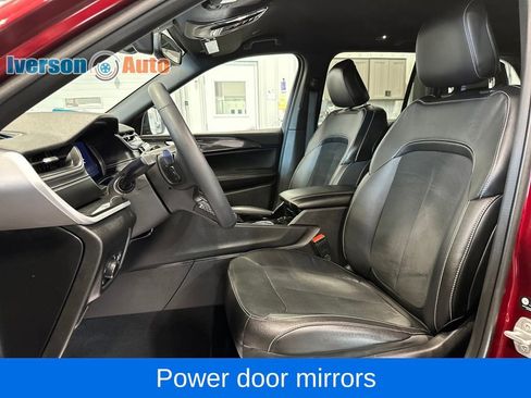 Used 2023 Jeep Grand Cherokee Altitude image 18