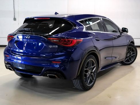 Used 2019 INFINITI QX30 Sport w/ Leather Package image 9