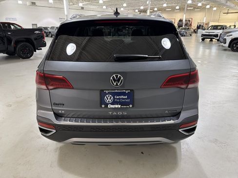 Certified 2022 Volkswagen Taos SE AWD/4WD image 7